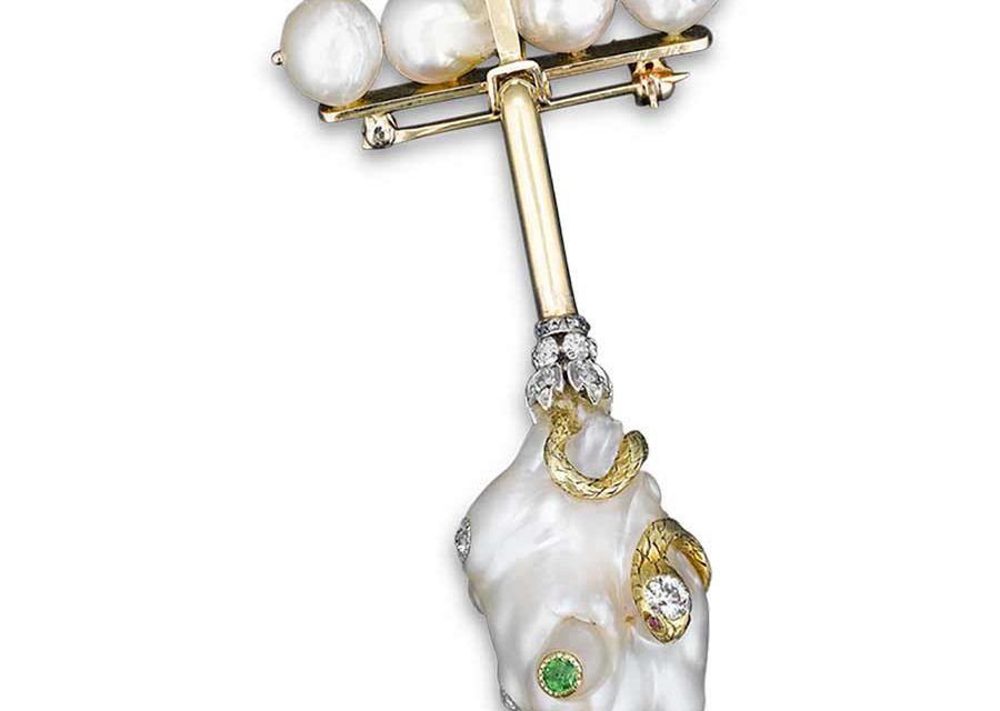 Strands of Vintage History – The Costume Jewellery