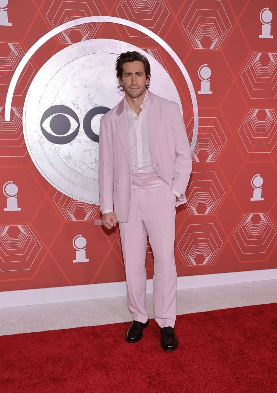 Pink tuxedo 2021 red carpet