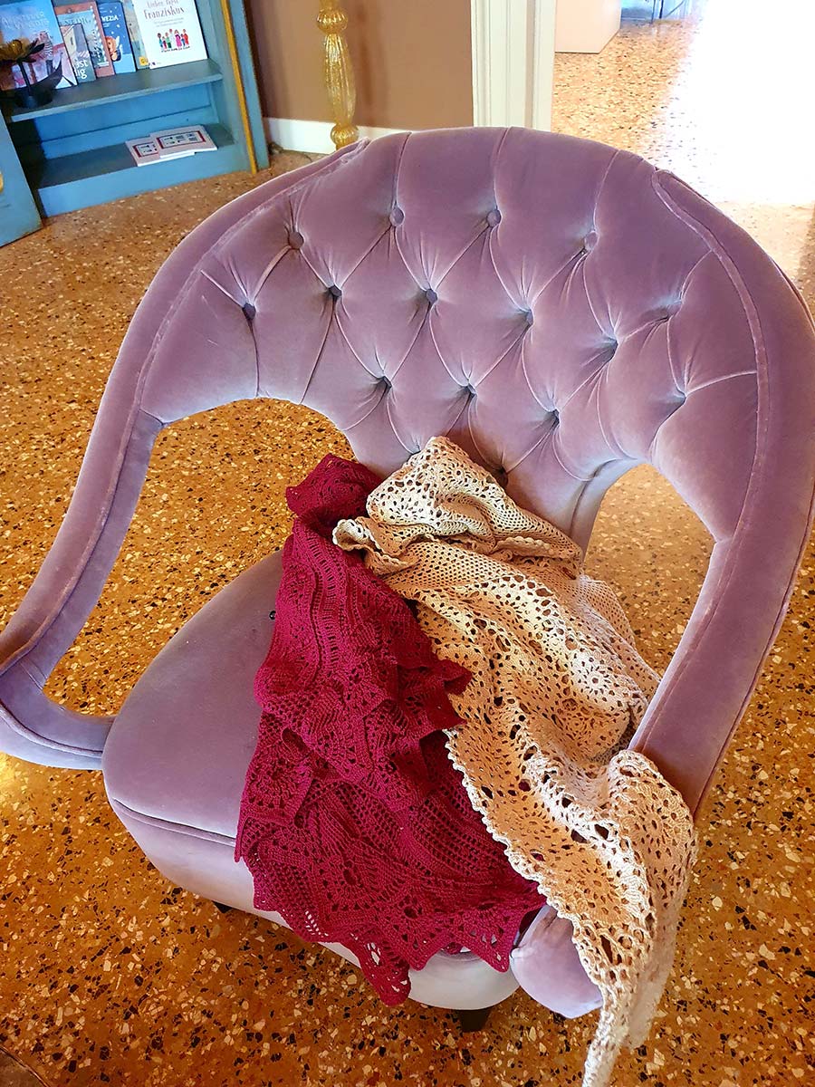 raspberry velvet lounge