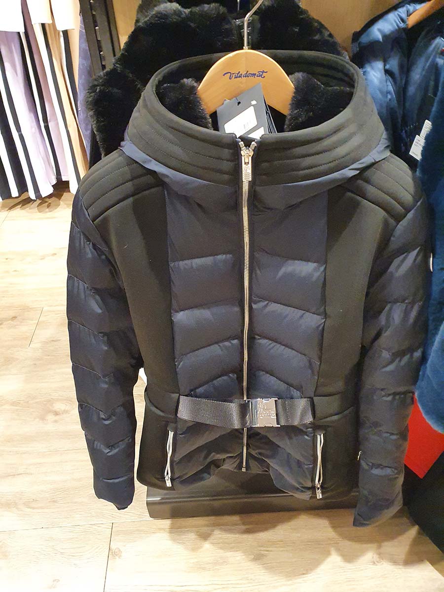 Slim Fitted ski jackets