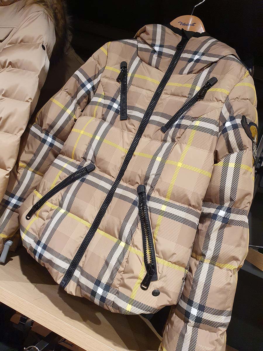 Goldbergh 2022 burberry print
