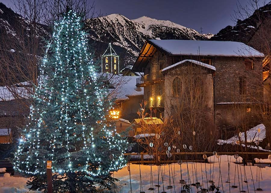 The Definitive Guide to Decorating Your Home with Christmas Ski Decorations