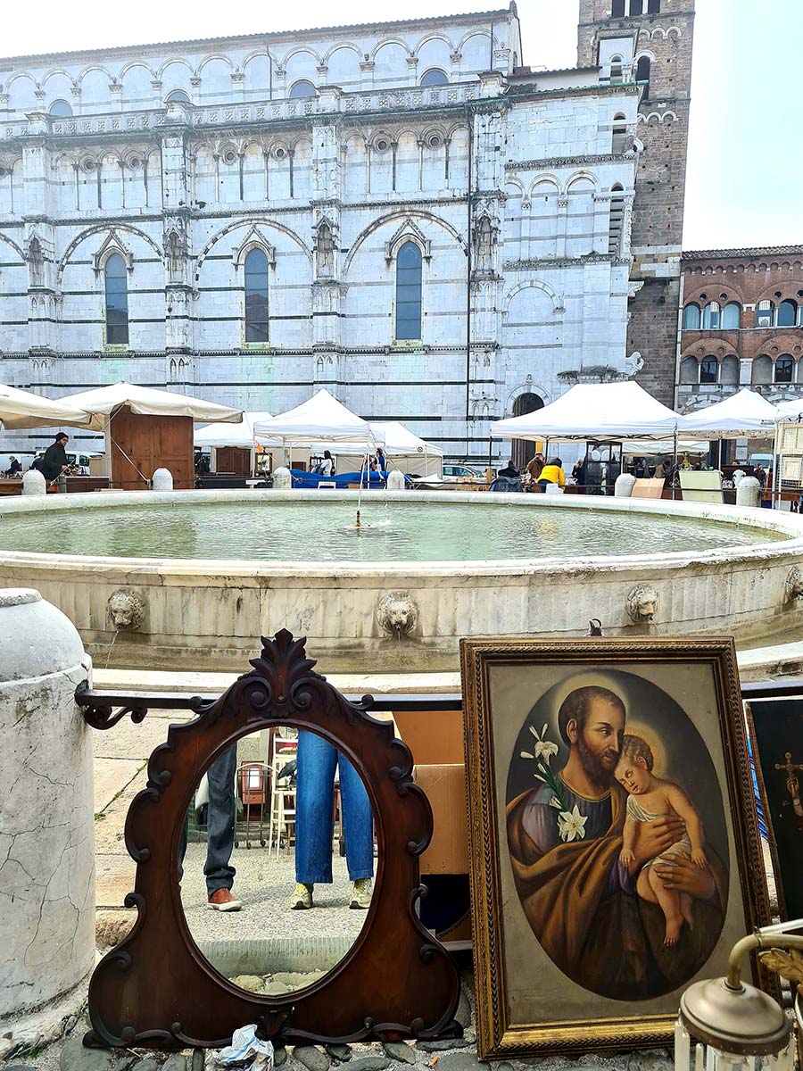 Lucca Tuscany antique market