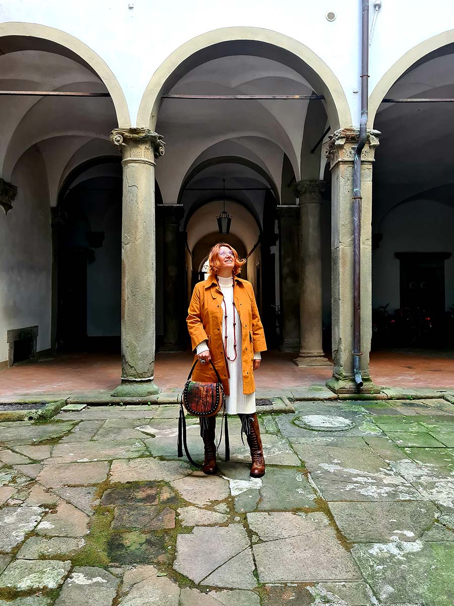 mustard and red hair Tuscany