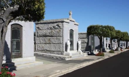 The Advantages of Using Mausoleums