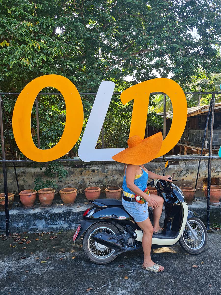 hailand food Gracie Opulanza fruit mango beach (1)