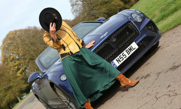 Stetson Europe – How To Wear A Hat In A Convertible