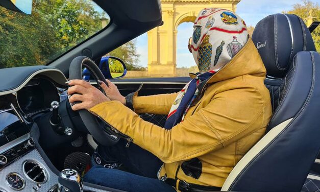 Hermes Scarf – The History & Grandma Style Tips