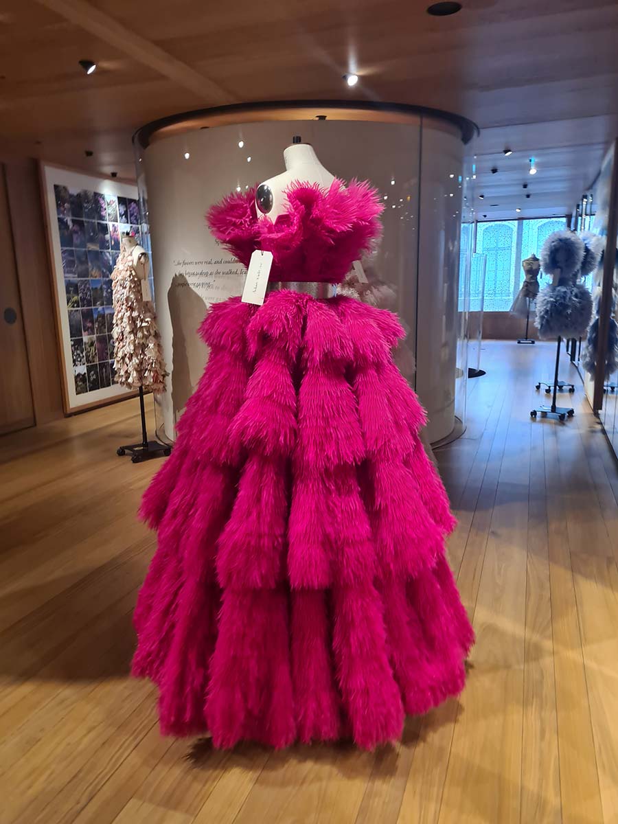 Alexander McQueen London Bond Street Exhibition Roses (3)