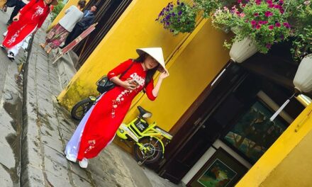 Yellow – Travel Style Tips For Effortlessly Cool Fashion