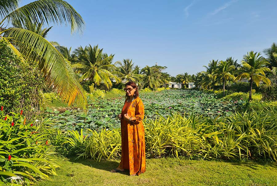 Metiseko Its A Journey - Mulberry Silk Kimono Style Tips Melia Ho Tram (1)