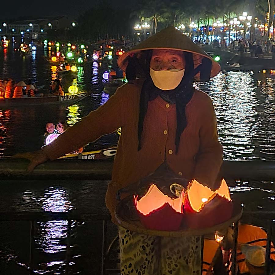 Hoi An Old Women