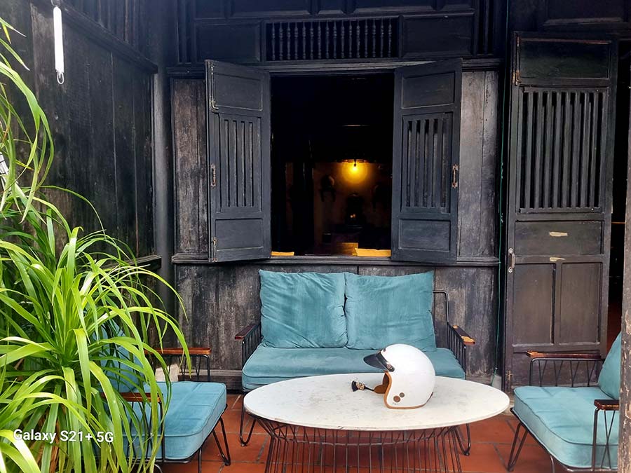 coffee shop Hoi An Vietnam 2023 Gracie Opulanza (7)