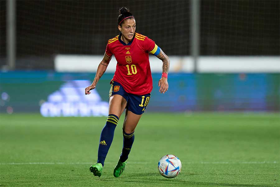 Spain-women-football-team-uniform