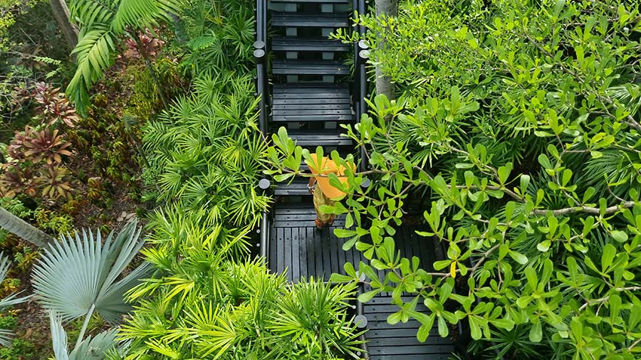 Melissa plastic shoes Fourseasons Resort Koh Samui Thailand Gracie Opulanza Orange Straw hat 2023 (4)