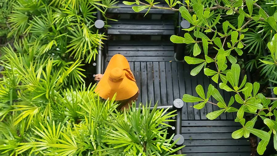 Melissa plastic shoes Fourseasons Resort Koh Samui Thailand Gracie Opulanza Orange Straw hat 2023 (4)