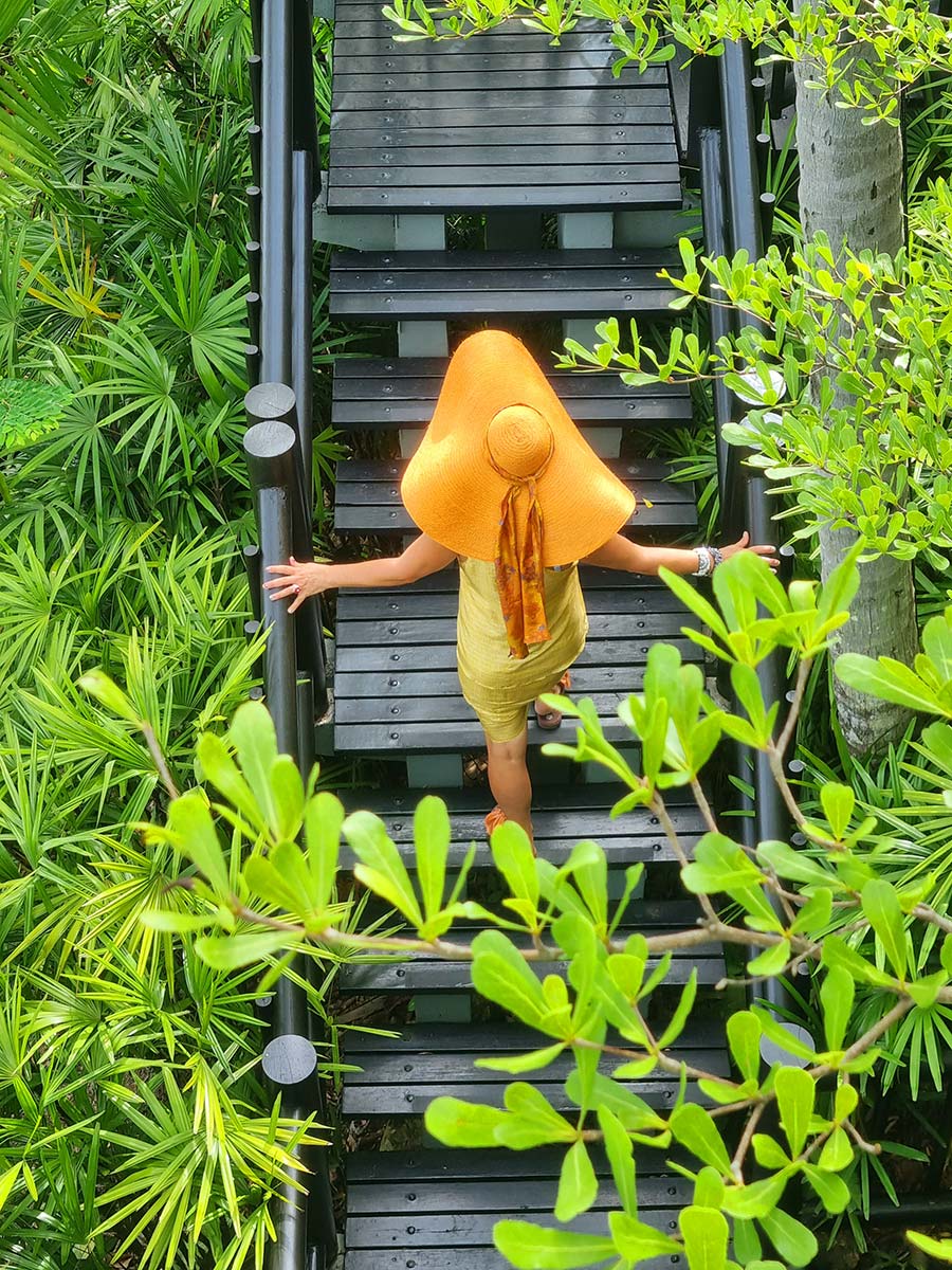 Fourseasons Resort Koh Samui Thailand Gracie Opulanza Orange Straw hat 2023 (4)