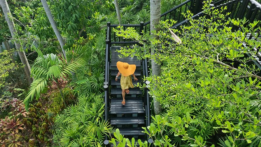 Fourseasons Resort Koh Samui Thailand Gracie Opulanza Orange Straw hat 2023 (4)