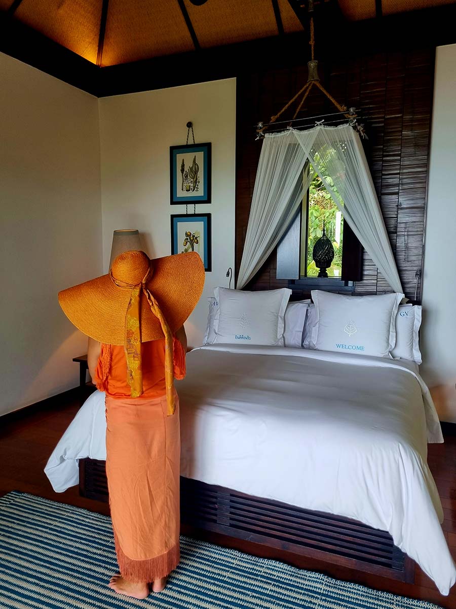 Fourseasons Resort Koh Samui Thailand Gracie Opulanza Orange Straw hat 2023 (4)