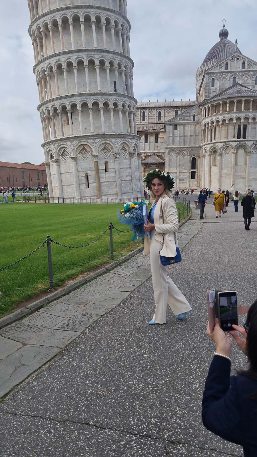 Leaning Tower Of Pisa - What To Wear For Social Media Images Gracie Opulanza Tuscany Italy (7)