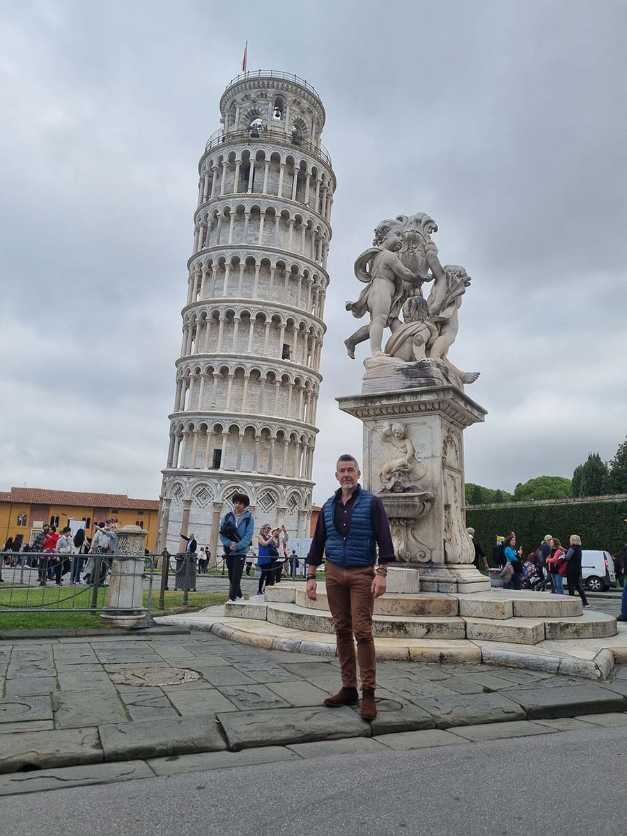 Leaning Tower Of Pisa - What To Wear For Social Media Images Gracie Opulanza Tuscany Italy (7)