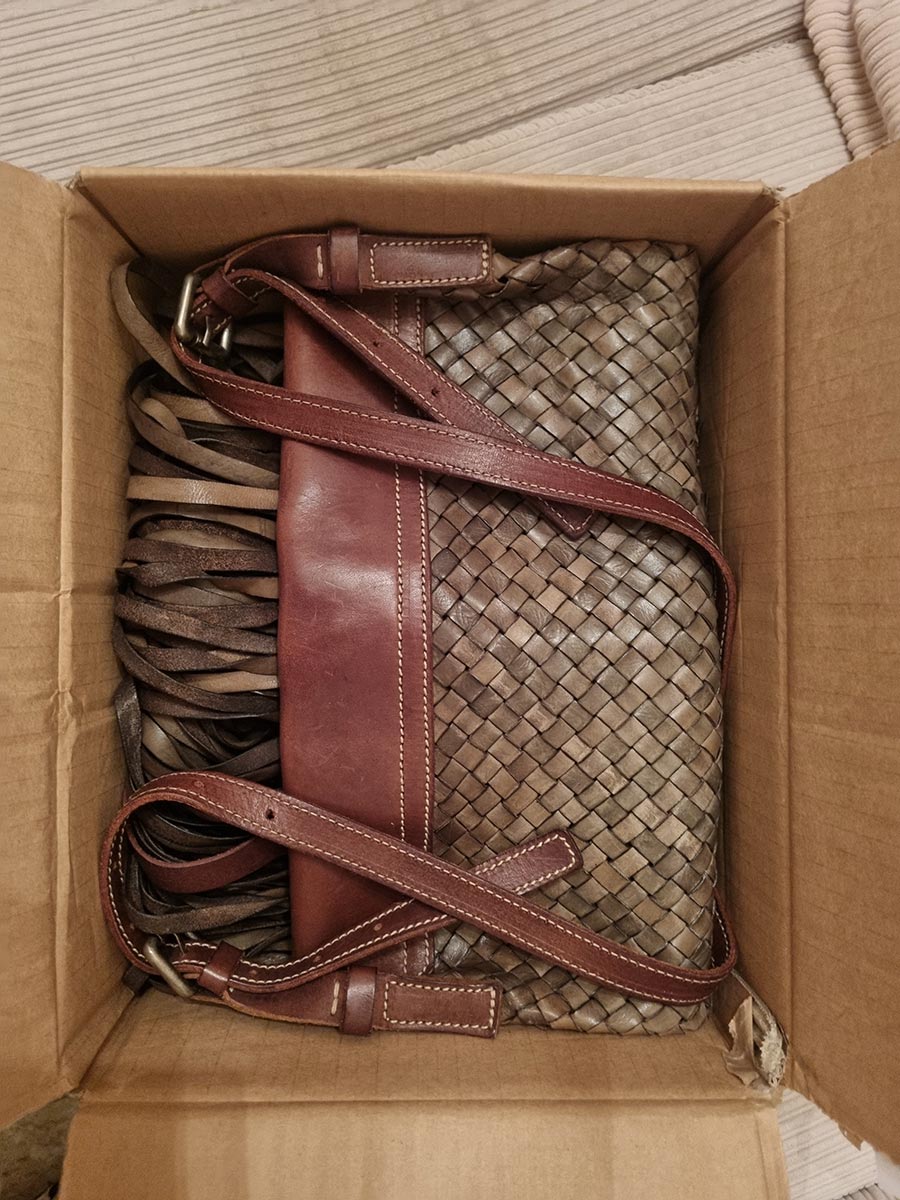 Elena-Berton-oietrasantra-leather-bag.jpg-olive-green-tuscany