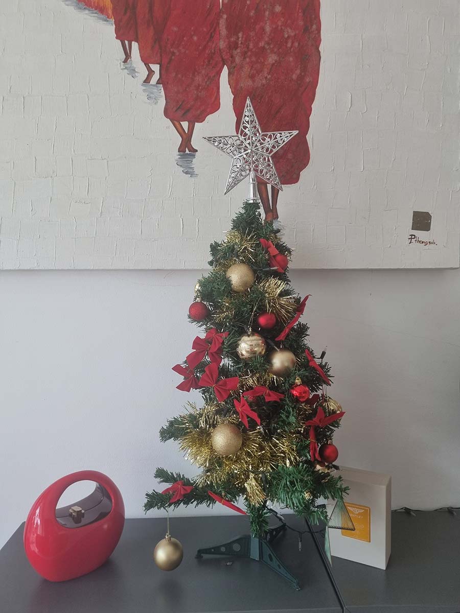 Gracie Opulanza Acacia Wooden Handbag