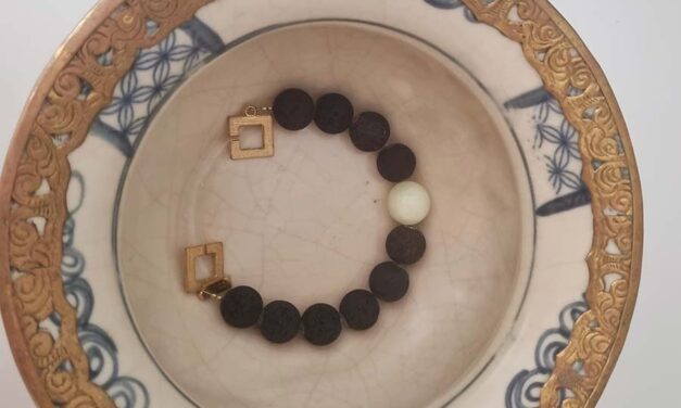 Menopause – Can Lava Stones Heal A Frozen Shoulder