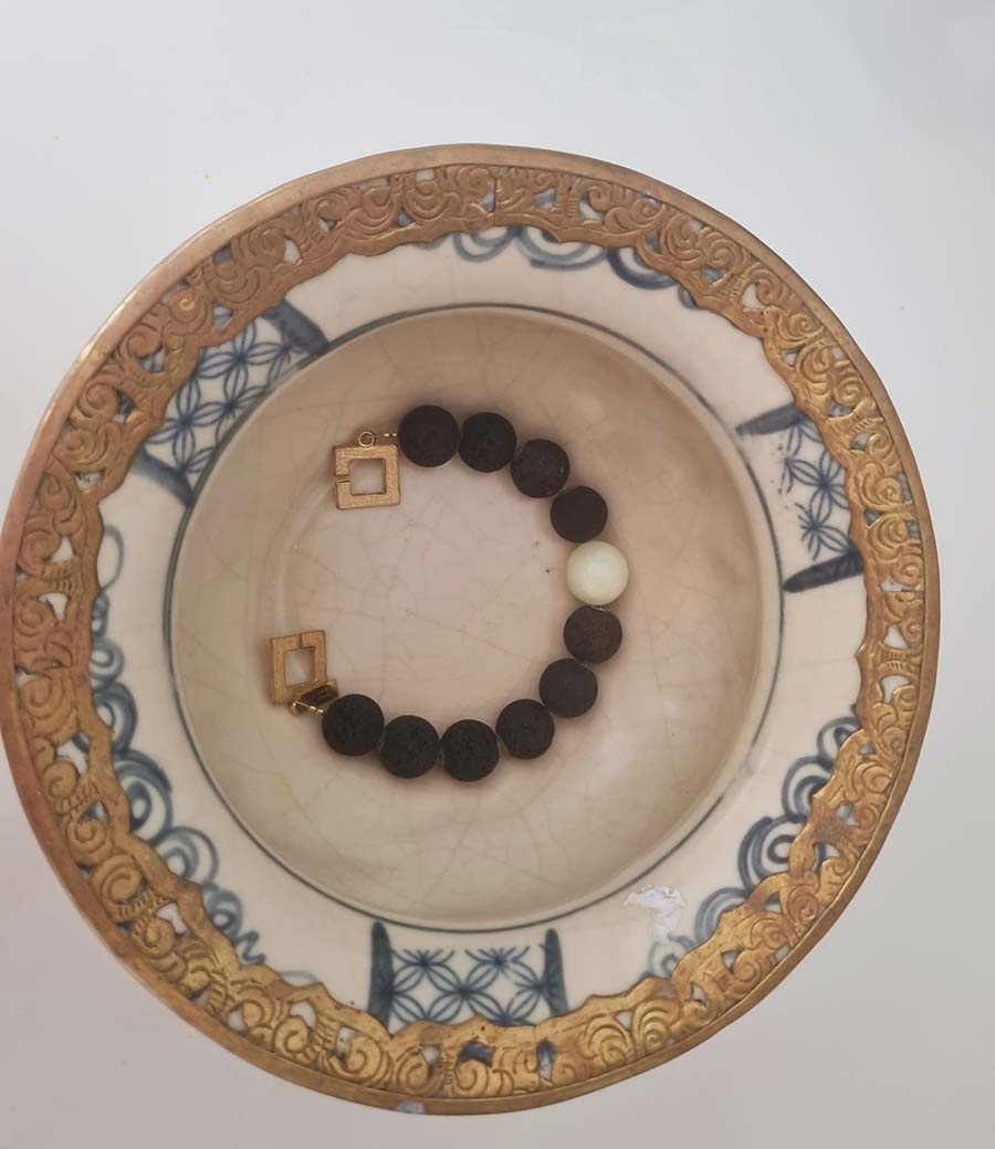 Menopause - Can Lava Stones Heal A Frozen Shoulder