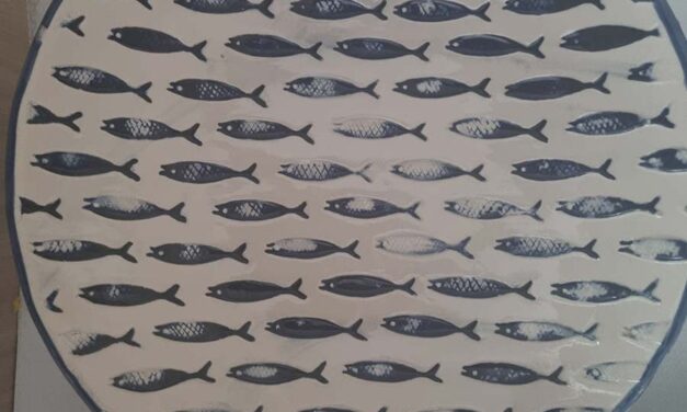 Discovering the Charm of Greek Fish Crockery: A Journey Beyond the Ordinary