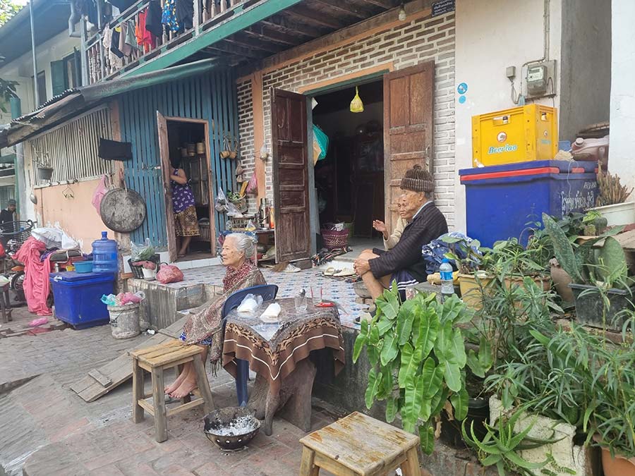 Luang Prabang Loas 2024 culture Gracie Opulanza Asia (4)