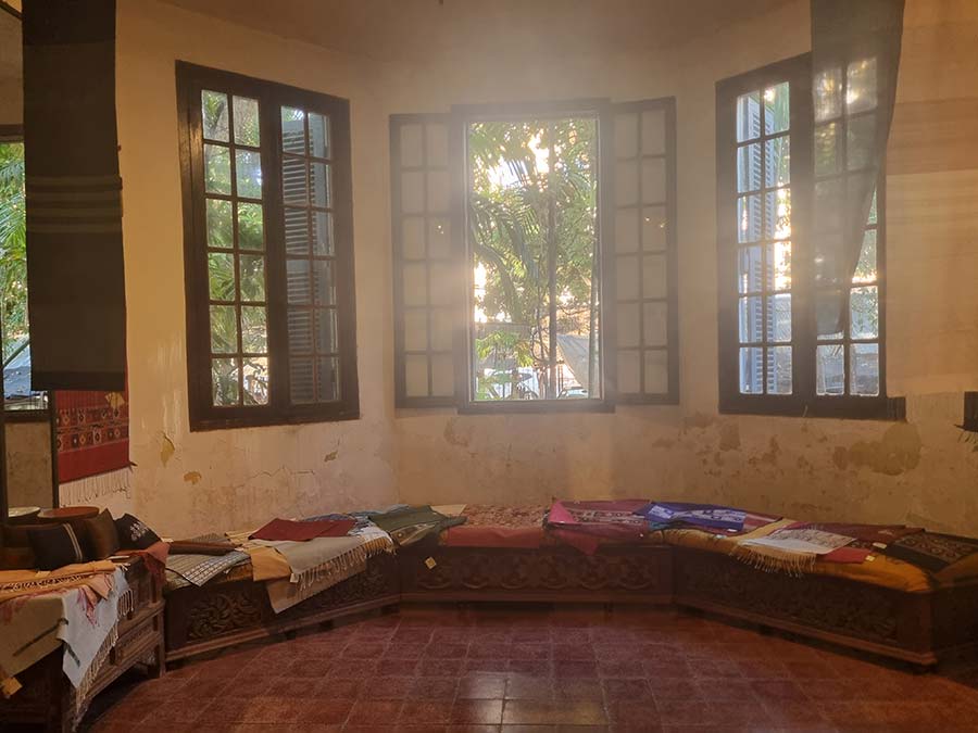 Carol Cassidy Lao Textiles Vientiane Laos (7)