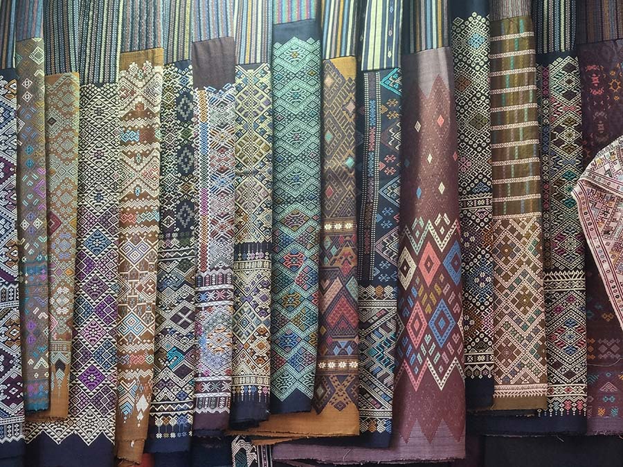 laos embroidery traditional skirt (2)