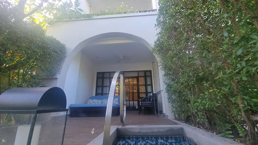 Meli&aacute; Koh Samui - Cheong Mon Beach Swimming Pool Reviewed