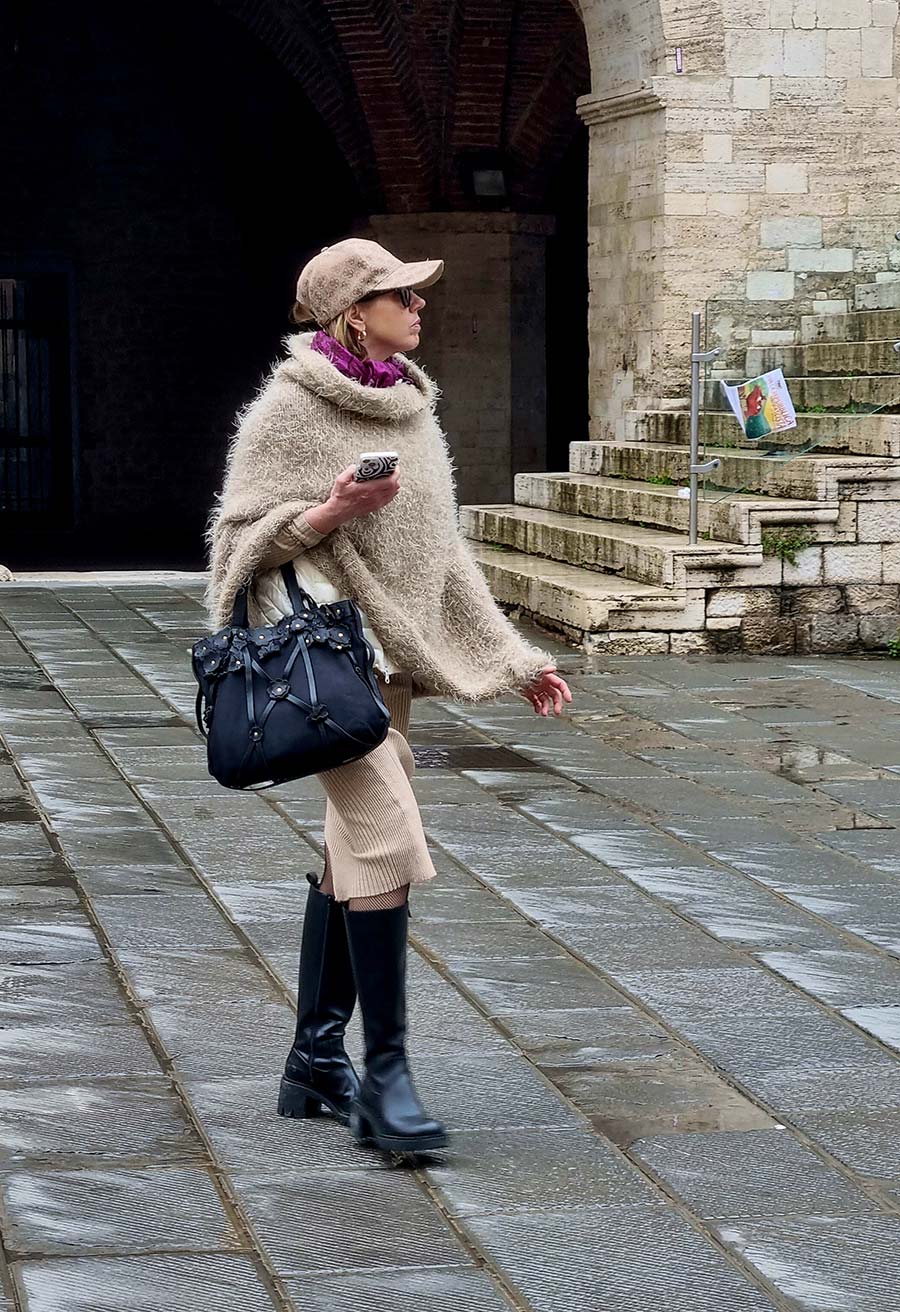 Brown beige gold earthyr tones made in italy (5)