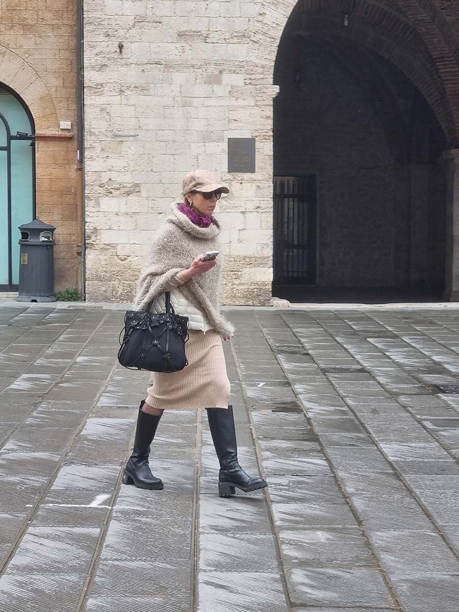 Brown beige gold earthyr tones made in italy (5)