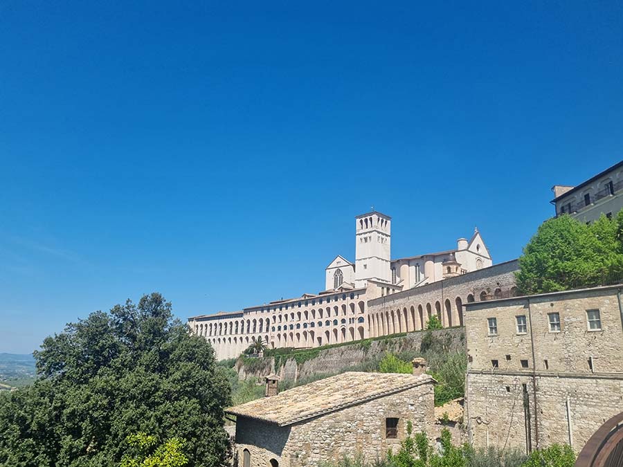 Umbria Assisi church (2)