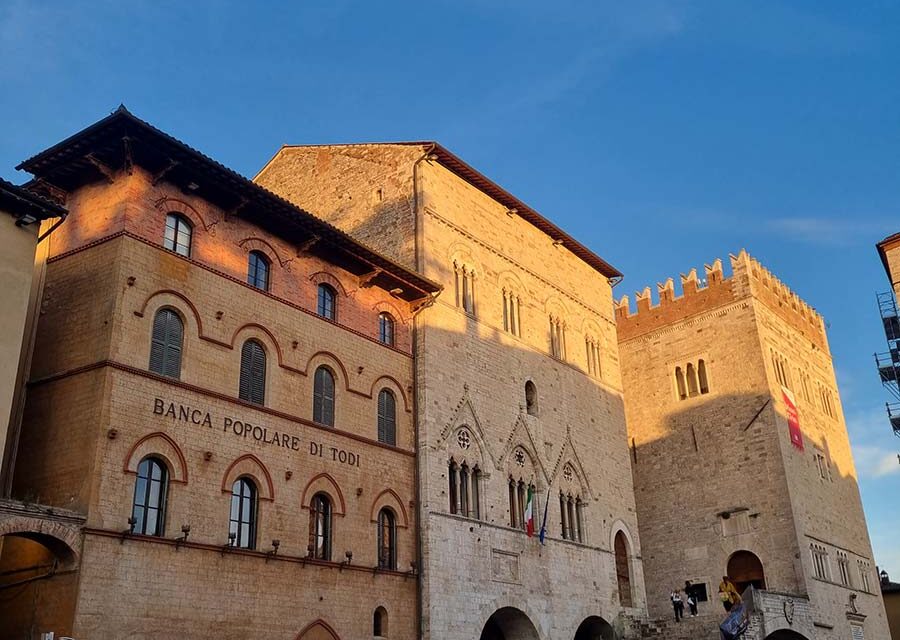 Umbria – Todi Is Elegant? Let’s Spill The Prosecco!