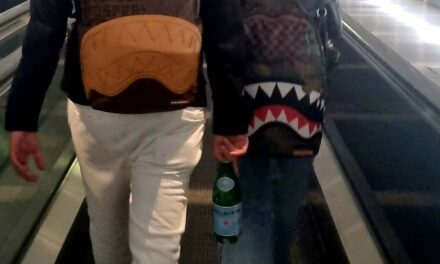 Airport Fashion – What People Are Travelling With