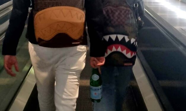 Airport Fashion – What People Are Travelling With