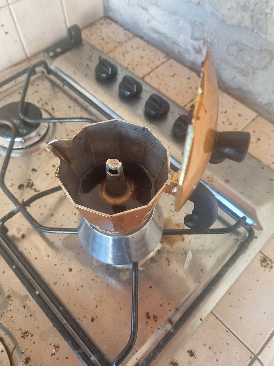 Moka Pot Italian Coffee Mker (1)