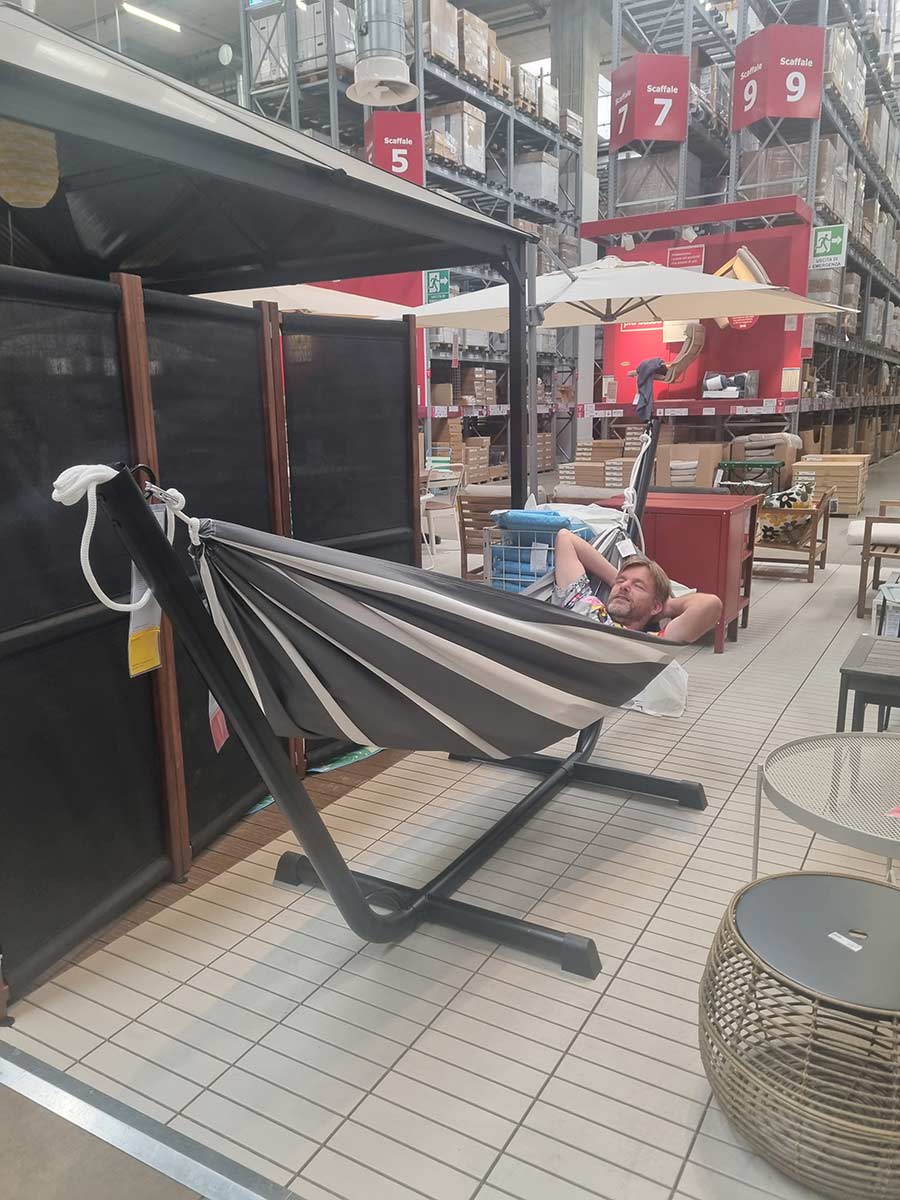 Resting just before self checkout