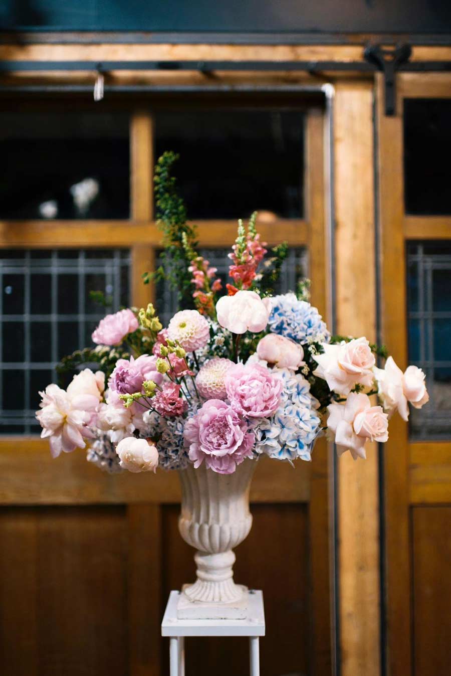 Wedding-Bouquet-Trends-For-A-Summer-Wedding