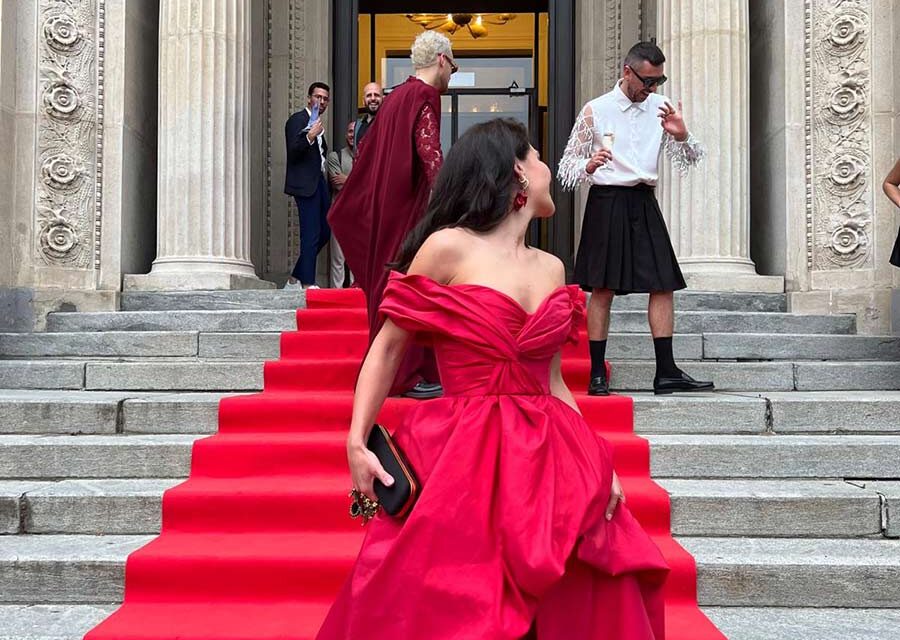 The Allure of Poppy Red: Embracing the Opulent Lifestyle Inspired by Pretty Woman