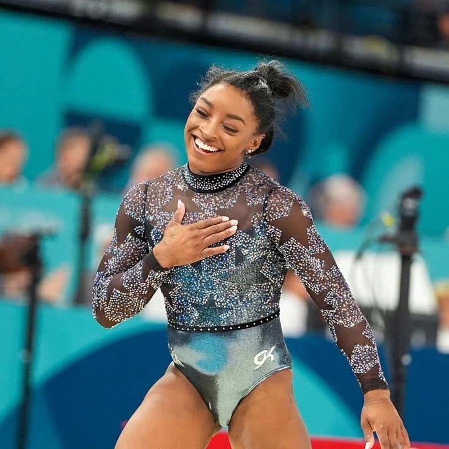 Biles-Olympics-Swarvoski-Paris.jpg-22
