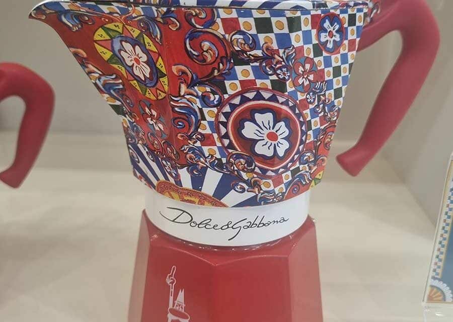 Moka Bialetti – Dolce & Gabbana Versus Bridgerton: An Opulent Lifestyle