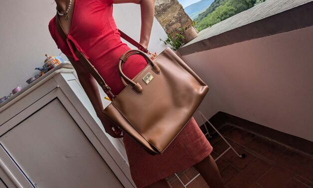 Dupe Handbags From China Have a Toxic Smell