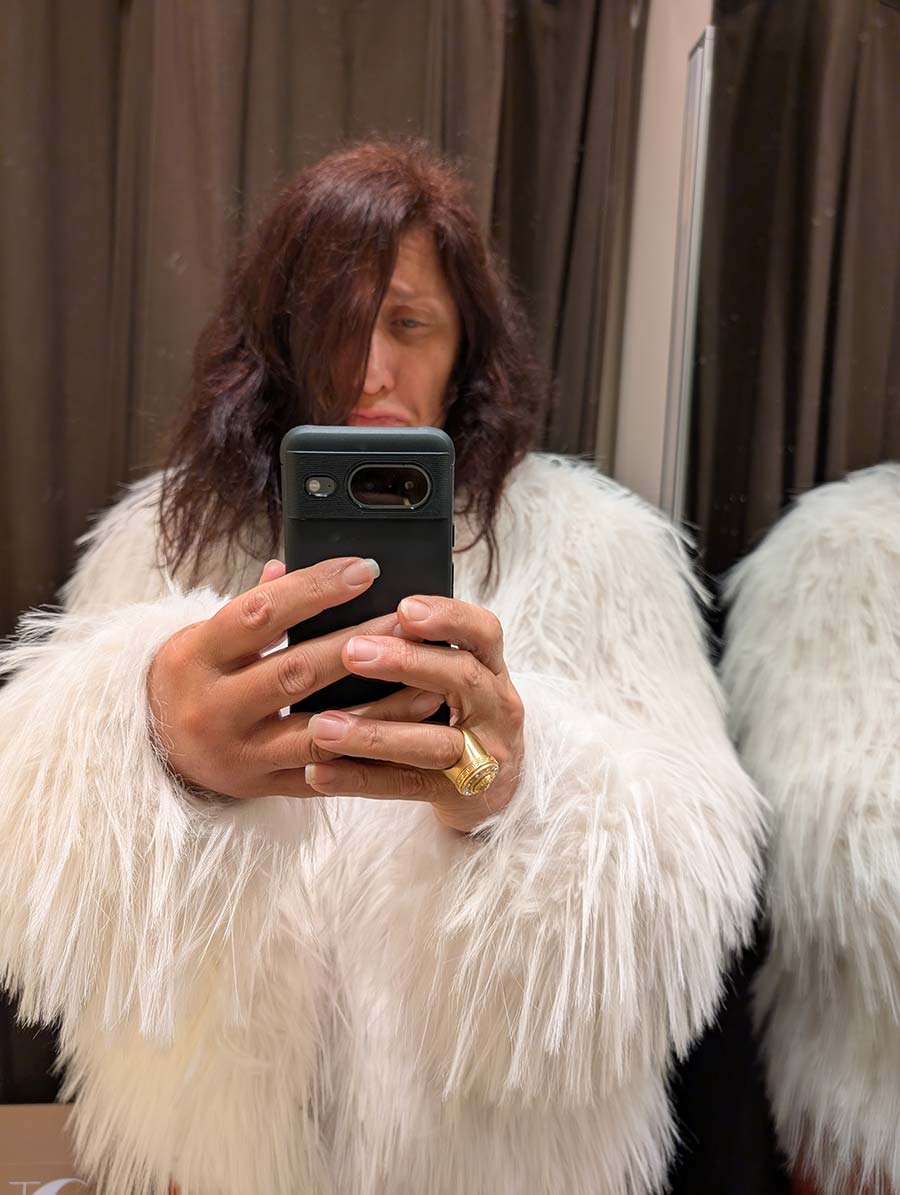 ZARA-white-fake-fur-coat.jpg-fast-fashion