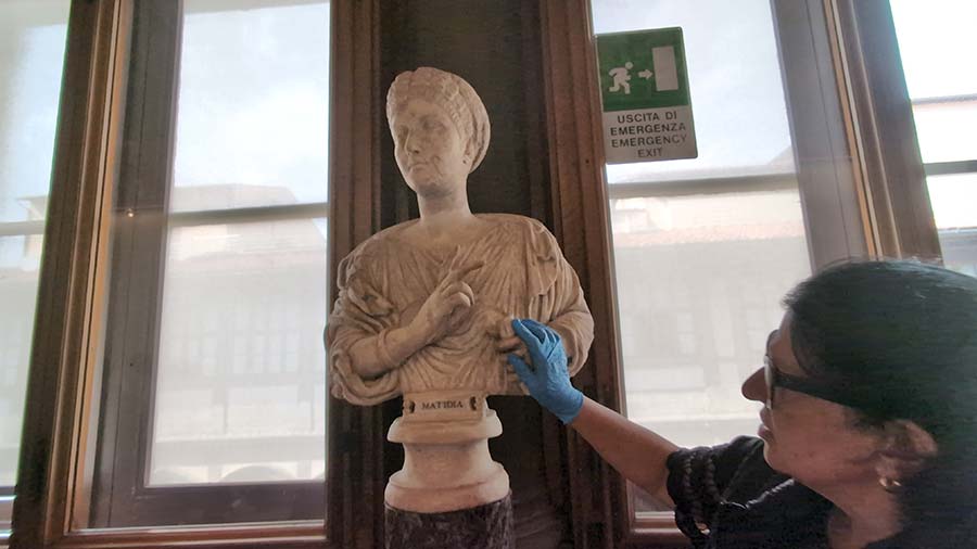 Florence Uffizi Gallery - Visually Impaired Can Feel Uffizi