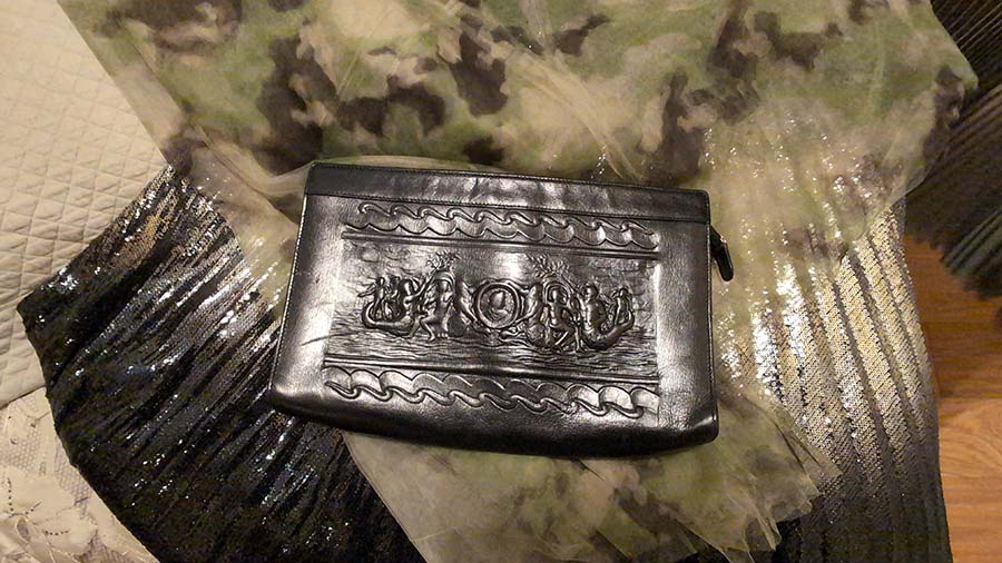 fendi-vintage-leather-bag-black